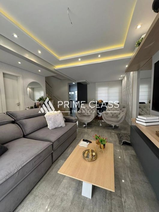 Casa mobiliada no Igara House Clube, 3 dormitórios com 2 vagas.