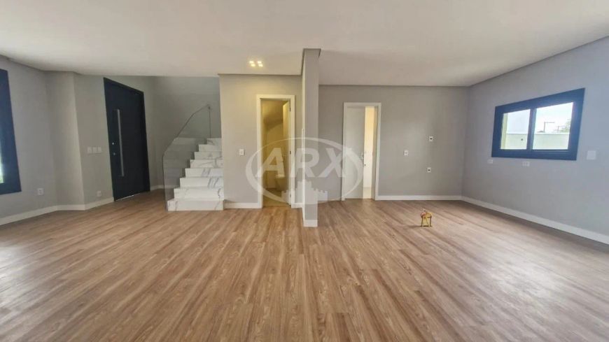 SOBRADO EM CONOMÍNIO COM 3 QUARTOS SENDO 1 SUÍTE