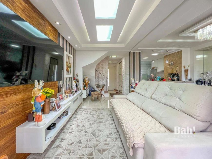 Sobrado com 3 dormitórios à venda, 190 m² por R$ 1.170.000 - Moinhos de Vento - Canoas/RS
