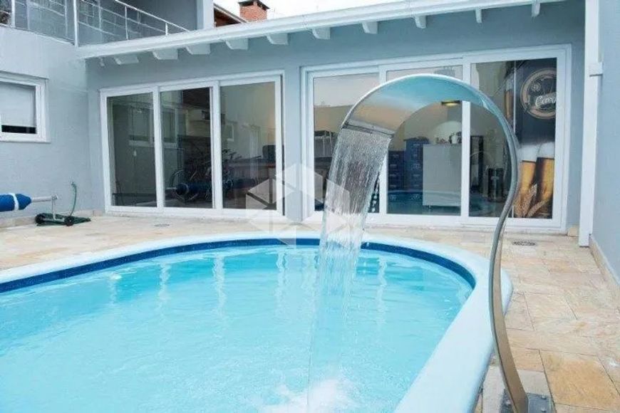 casa/sobrado 3 suítes, 1 master com hidro e closet, semi mobiliado, pátio com piscina. À venda no ba
