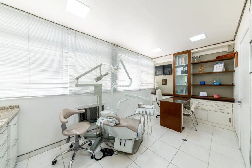 Consultóriio dentário completo no centro de Canoas