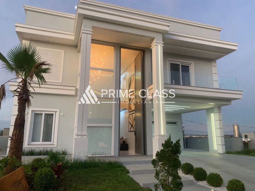 Sobrado de alto padrão em condomínio fechado com 284,69m², 3 suítes - Bairro Bela Vista