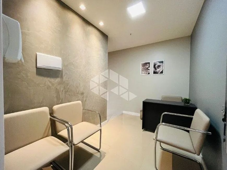 Sala comercial no MaxPlaza, com 27,76m² privativos, vaga de garagem rotativa, Bairro Marechal Rondon