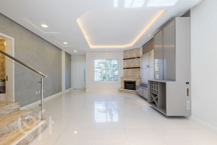 Casa à venda em Igará com 218 m², 3 quartos, 3 suítes, 2 vagas