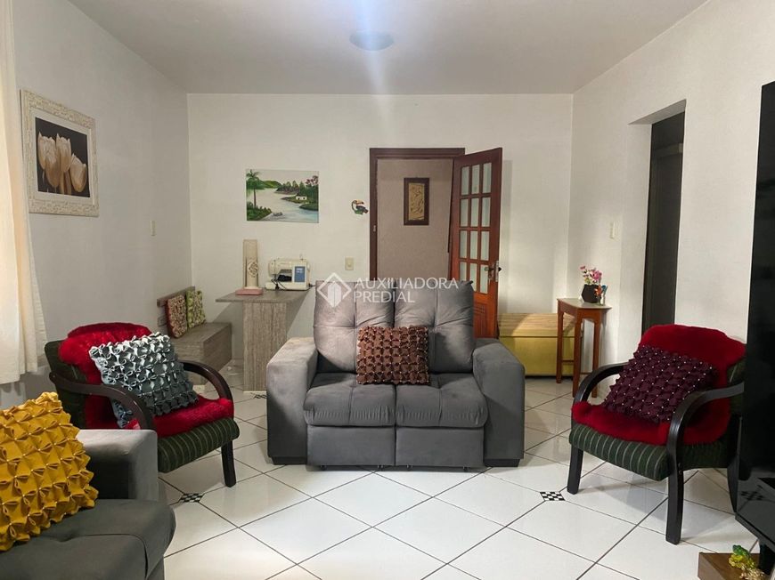 Sobrado de esquina no Moinhos de Vento canoas!