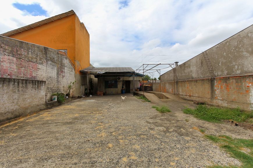 Terreno com 300m2, na Avenida Rio Grande do sul.