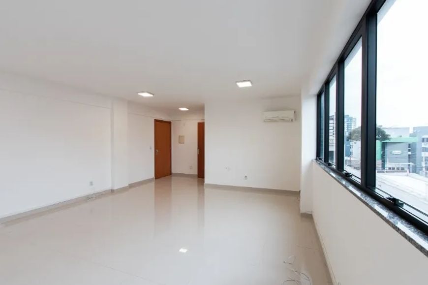 Sala comercial em Canoas no bairro Centro.