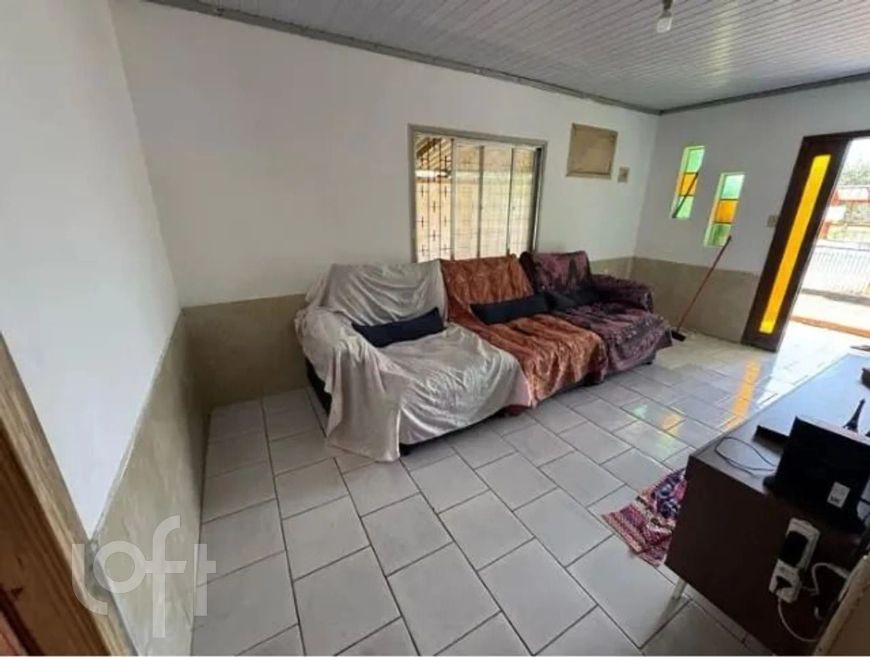 Casa à venda em Centro com 100 m², 3 quartos, 2 vagas