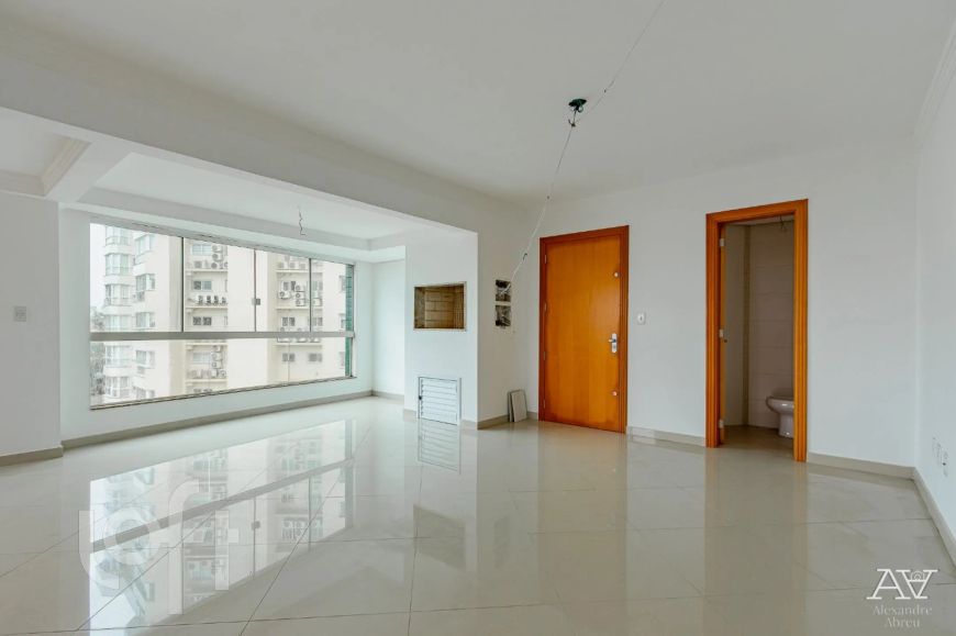 Apartamento à venda em Centro com 103 m², 3 quartos, 1 suíte, 2 vagas