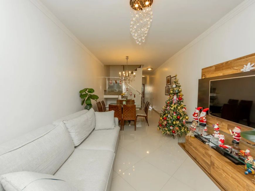 Sobrado para venda com 3 quartos, sendo 1 suíte, 190m²