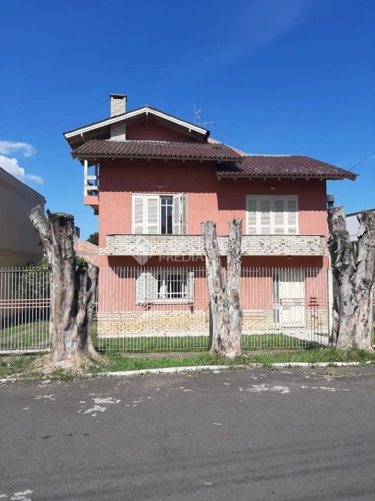 Casa sobrado com 3 (três) dormitórios no bairro Igara em Canoas