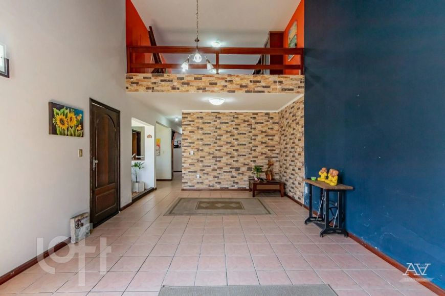 Casa à venda em Igará com 520 m², 5 quartos, 1 suíte, 6 vagas