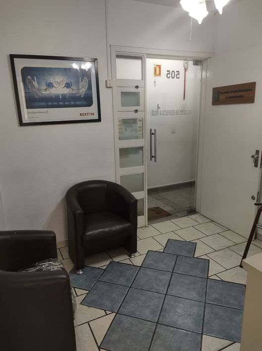 Sala à Venda no bairro Centro com 72m²
