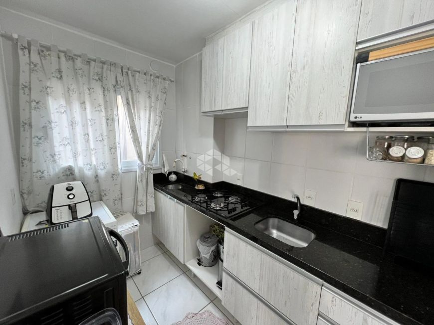 Apartamento com sacada e churrasqueira 53m² 2 dormitórios, 01 vaga, no Bairro Igara em Canoas