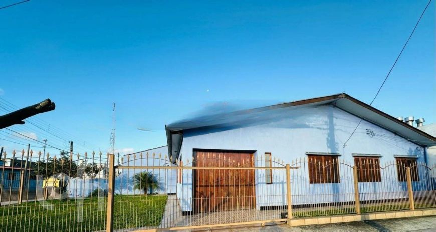 Casa à venda em Estância Velha com 100 m², 3 quartos, 1 suíte, 2 vagas