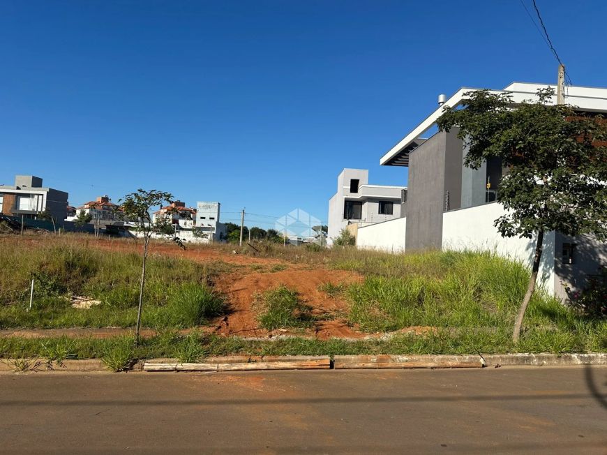 Terreno com 300 m² total, bairro Igara - Canoas