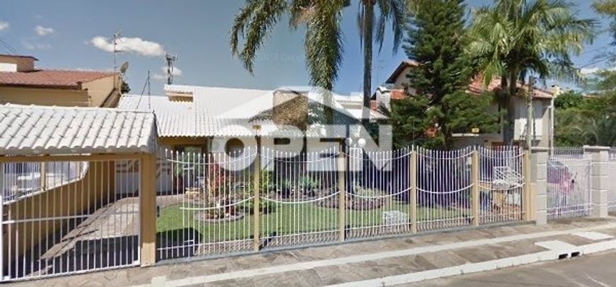 Casa de 03 dormitórios sendo 01 suíte no bairro Estância Velha em Canoas/RS.