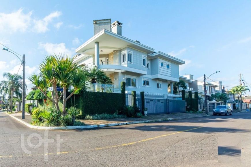 Casa à venda em Marechal Rondon com 437 m², 3 quartos, 3 suítes, 4 vagas