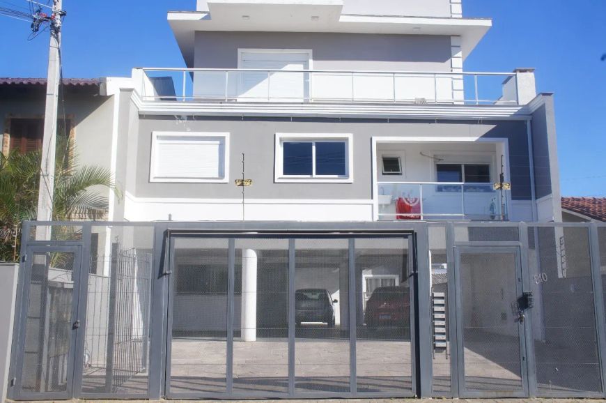 Apartamento em Canoas de 2 dormitorios e com garagem.