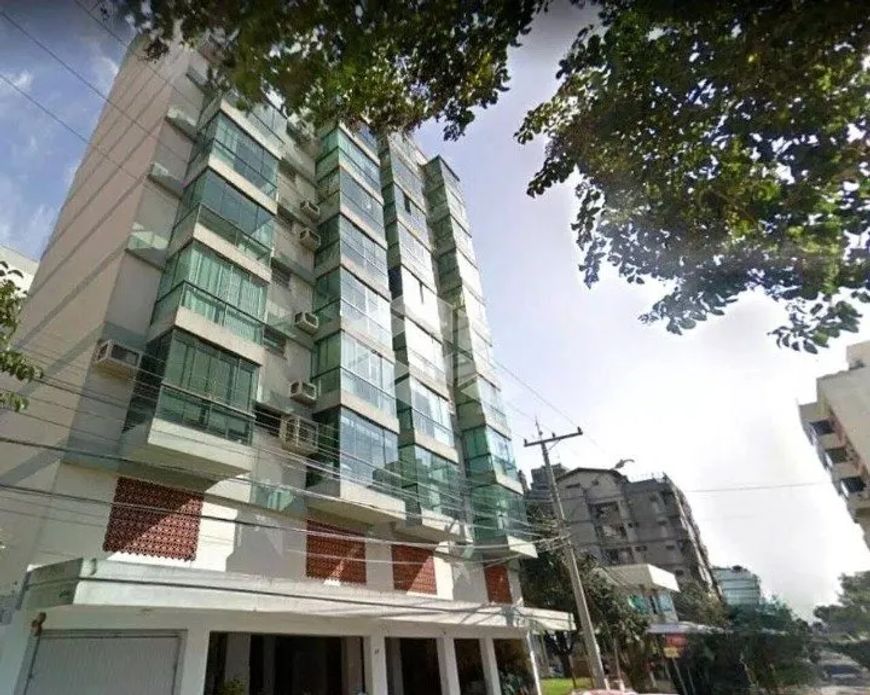 Apartamento com 03 dormitórios localizado no centro de Canoas
