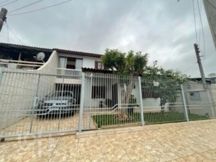 Casa à venda em Guajuviras com 200 m², 5 quartos, 2 vagas