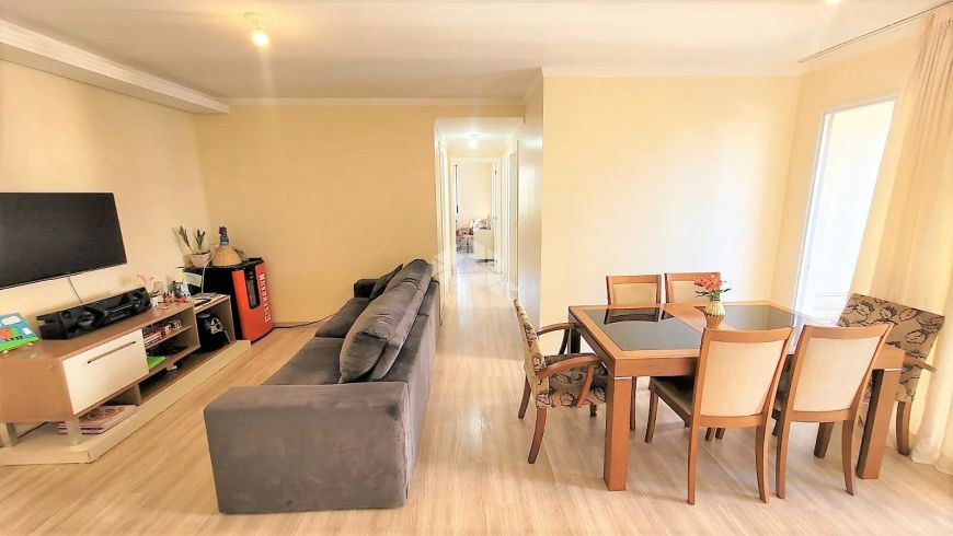 Apartamento / 3 Dormitórios / 1 Suíte / Sacada / Churrasqueira / 1 Vaga / Centro / Canoas / RS