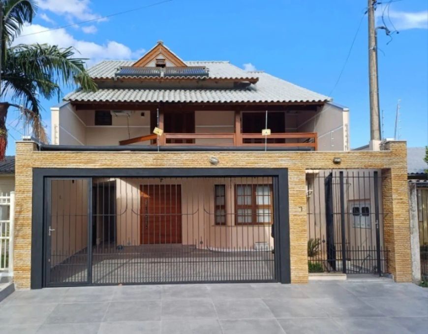 Sua Casa dos Sonhos nas Pitangueiras: Reformada, Mobiliada, com Piscina e Pronta para Morar!