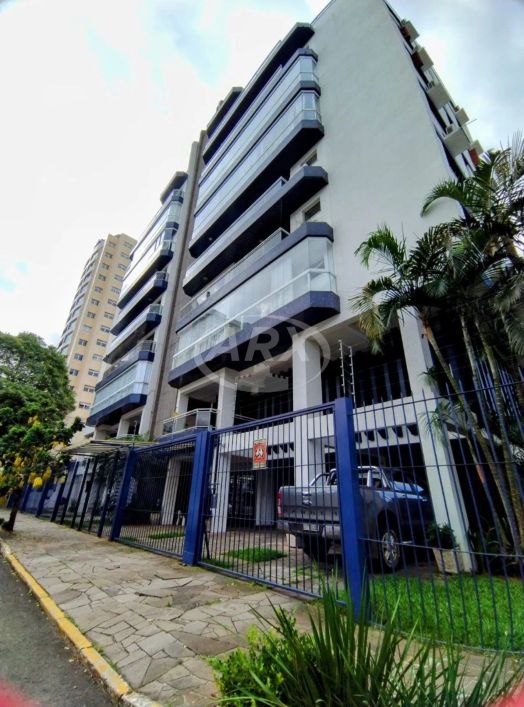 COBERTURA 4 QUARTOS, SENDO 2 SUITES NO CENTRO