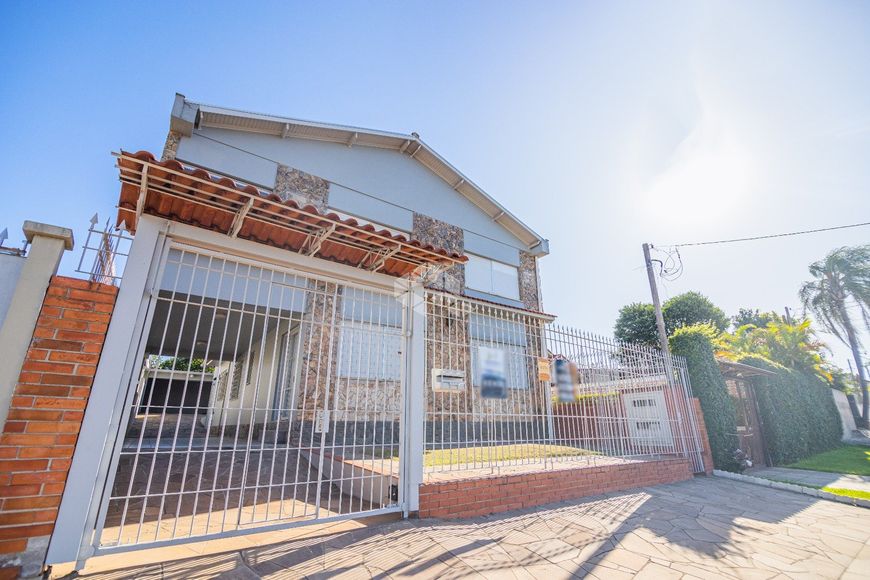 Casa/Sobrado 5 dormitórios com suíte/closet/hidro, pátio à venda no bairro Igara-Canoas