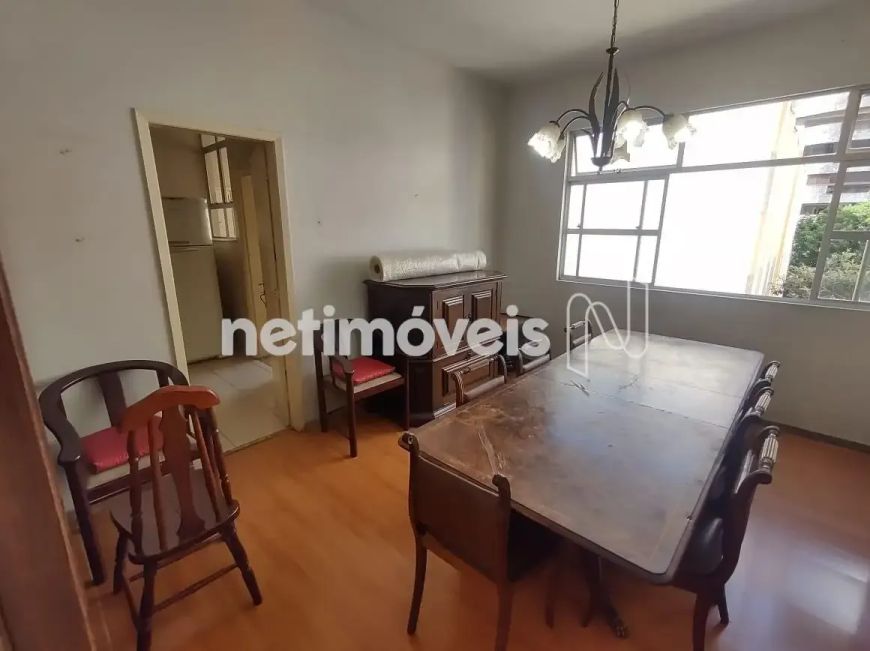 Apartamento à venda no bairro Santo Agostinho com 220m² e 4 dormitórios/quartos.