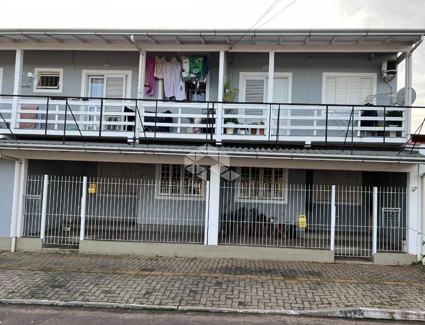 Prédio Comercial e Residencial com lojas e apto, bairro Olaria - Canoas