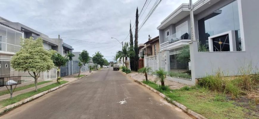 Terreno de esquina com 240m² à Venda no Bairro Mont Serrat em Canoas REF: G4762