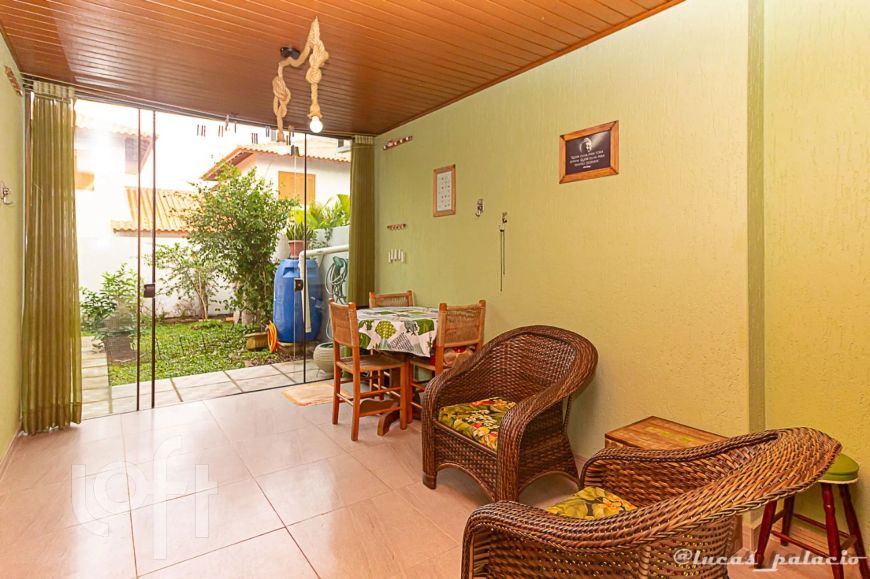 Casa à venda em Igará com 117 m², 3 quartos, 1 suíte, 2 vagas