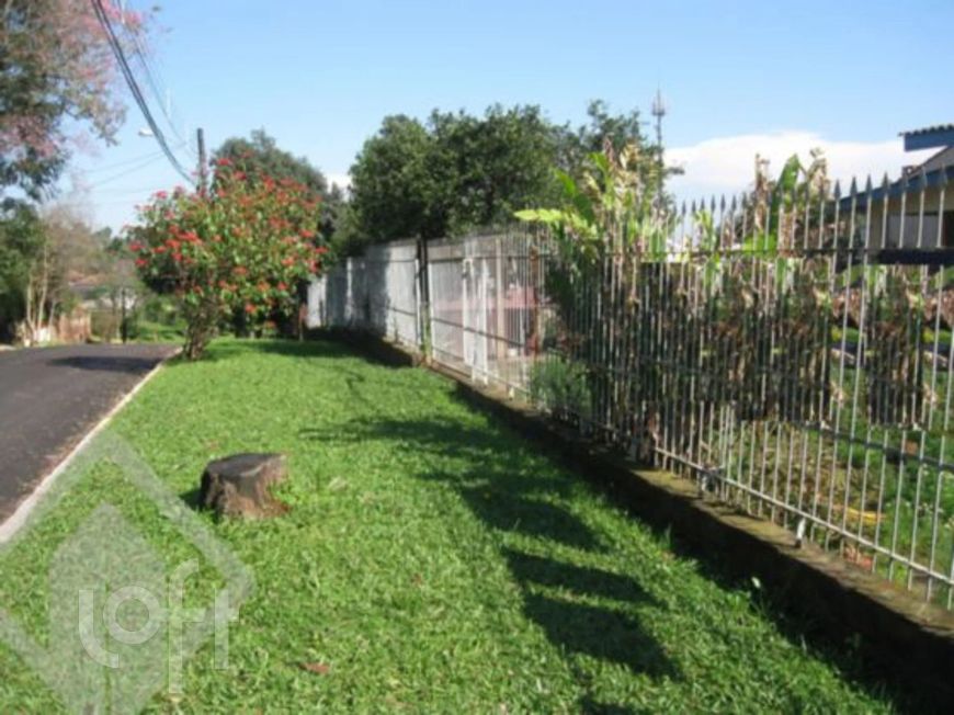 Casa à venda em São José com 580 m², 2 quartos, 1 vaga