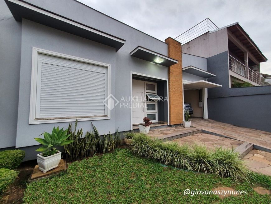 Casa térrea de 02 dormitórios no Moinhos de Vento em Canoas.