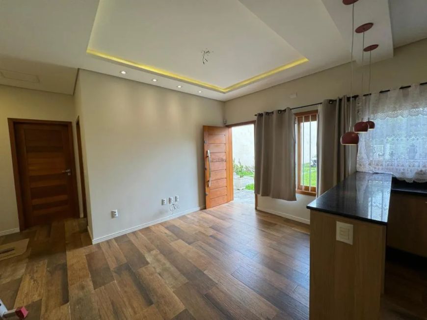 Linda Casa à venda em Canoas, São José. REF: G4816