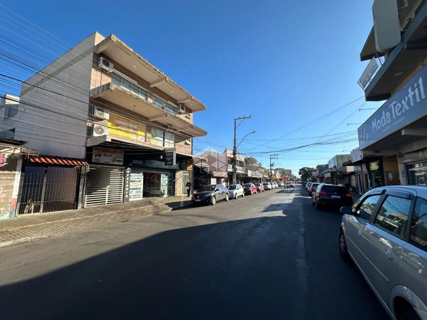 Prédio comercial com 770m² construido, bairro Niteroí - Canoas