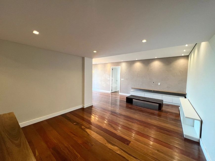 Apartamento 3 dormitórios sendo 1 suíte 1 vaga á venda no Centro de Canoas