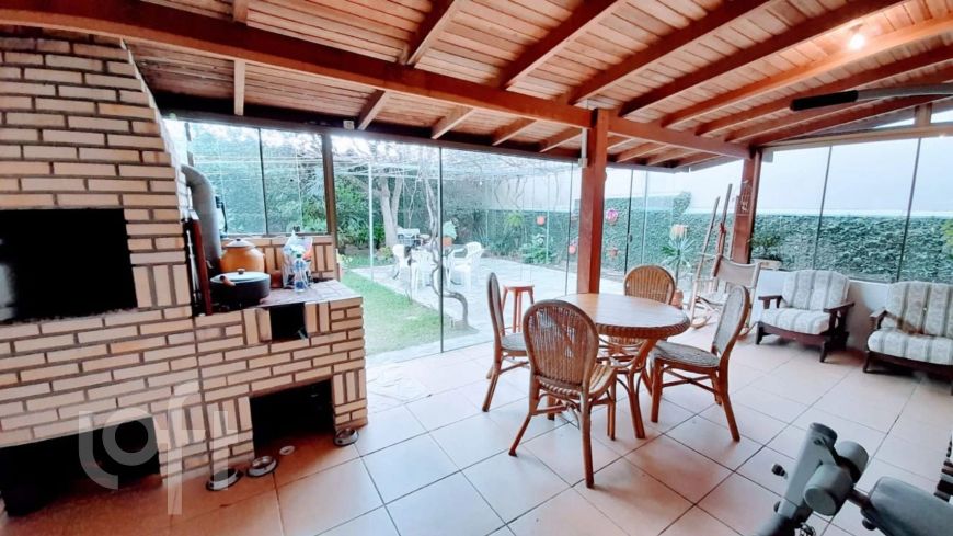 Casa à venda em Nossa Senhora das Graças com 110 m², 3 quartos, 1 suíte, 1 vaga