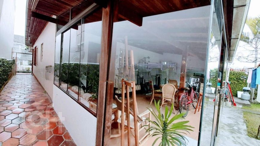 Casa à venda em Nossa Senhora das Graças com 110 m², 3 quartos, 1 suíte, 1 vaga
