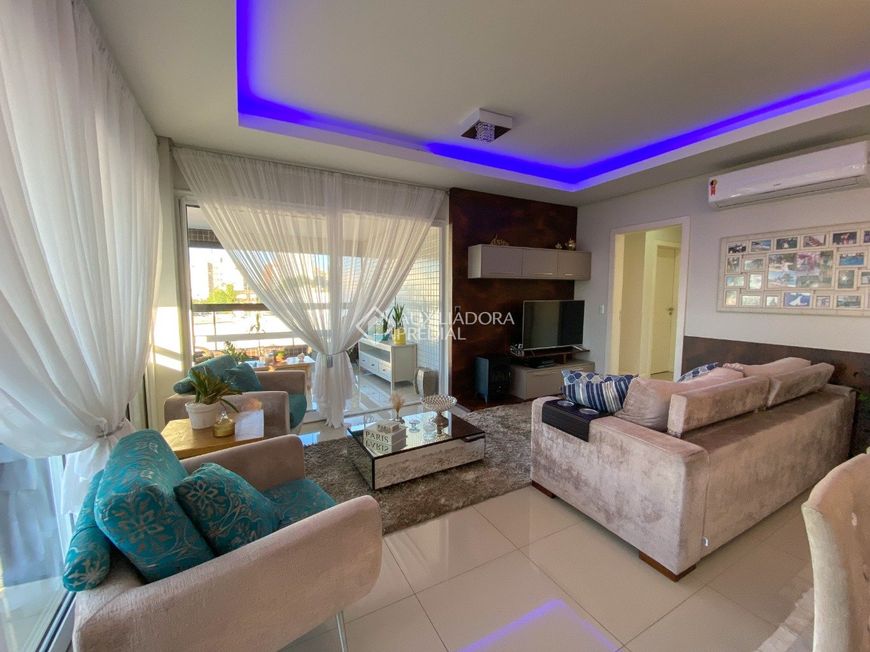 Belíssimo apartamento à venda com 157m² privativos, 3 quartos, sendo os 3 suítes
