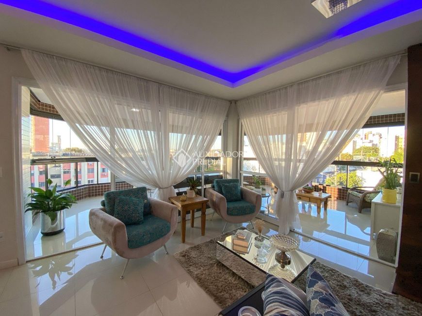 Belíssimo apartamento à venda com 157m² privativos, 3 quartos, sendo os 3 suítes