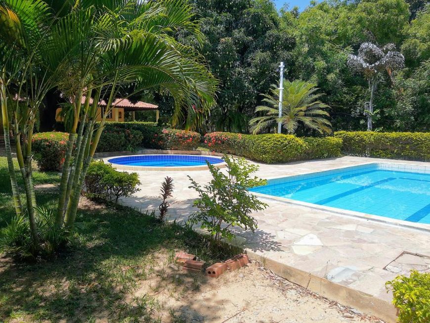 Chácara Estrada da Tapera, Casa com 04 quartos, sendo uma suíte, campo de futebo