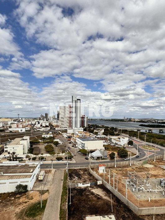 Apartamento à venda no Edf. Monte Castelo com vista para o Rio