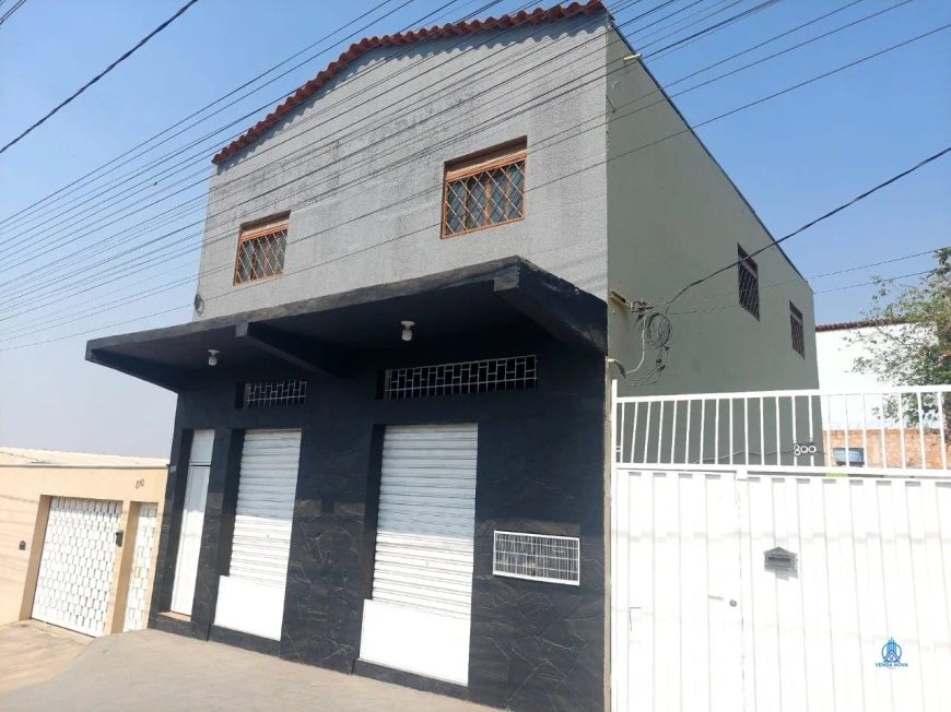 LOJA NA AVENIDA PRINCIPAL DO GIRASSOL