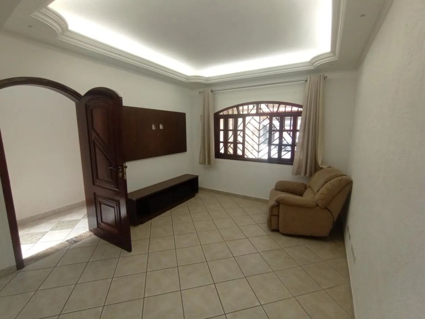 Sobrado para venda com 193 m², 4 vagas