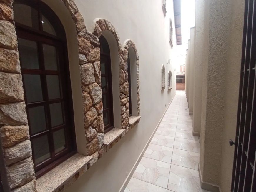 Sobrado para venda com 193 m², 4 vagas