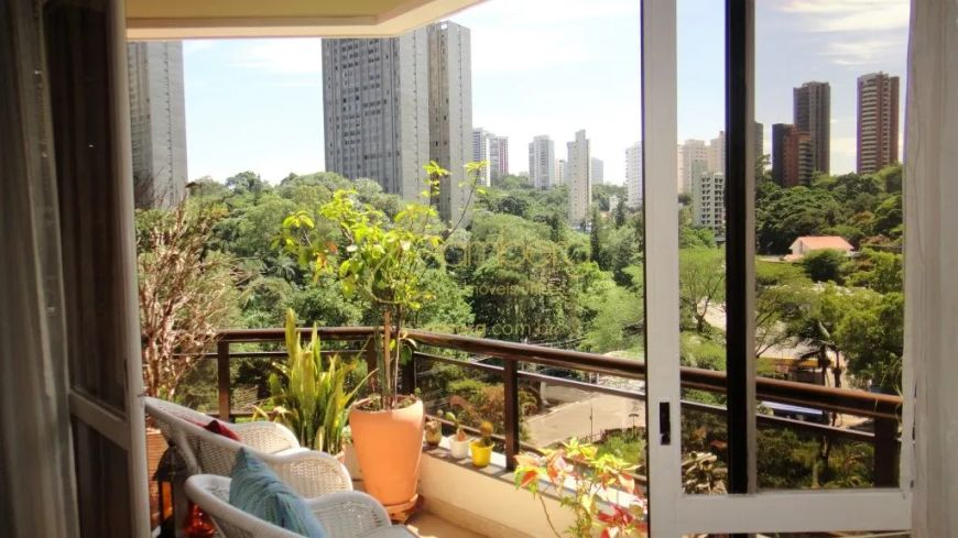 VILA SUZANA, REFORMADO, EM LOCALIZAÇÃO PRIVILEGIADA!