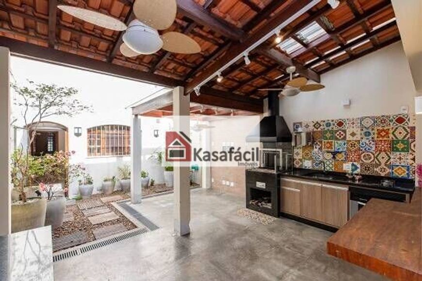 Linda Casa, à Venda, Campo Belo.
