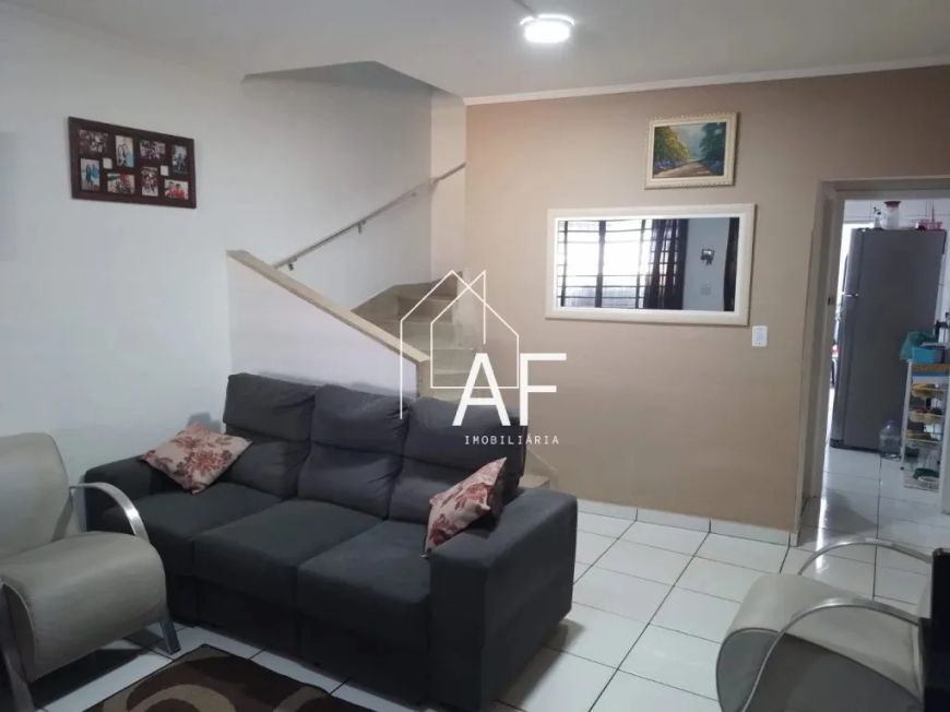 Sobrado na Vila Nova Cachoeirinha, 2 dormitórios, 2 banheiros, churrasqueira, 1 vaga de garagem, 100